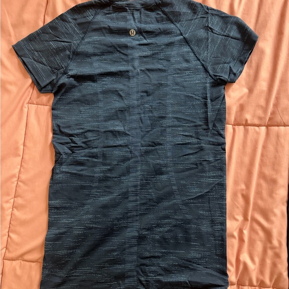 Lululemon Swiftly Tech Short Sleeve 2.0 Chroma Check Mineral Blue Size 6 - Picture 4 of 5